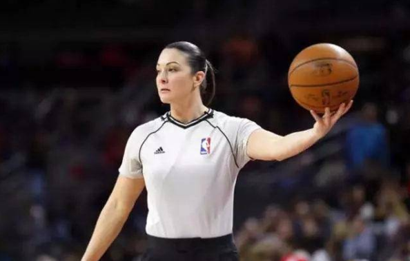 劳伦·霍尔特坎普是联盟历史上一位杰出的nba女裁判